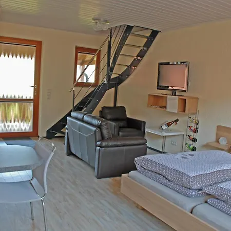 & Weingut Am Steingebiss